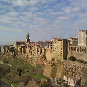 A Apartment Pitigliano